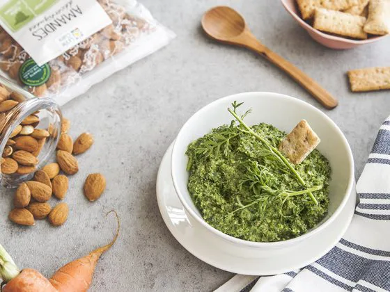 Pesto de fanes de carottes